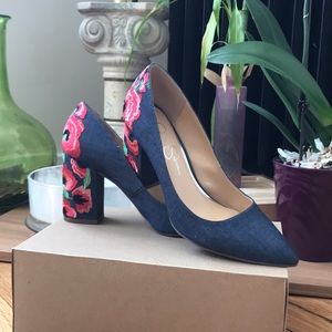 Denim & Floral Embroidered, Chunky Heeled Pump ✨